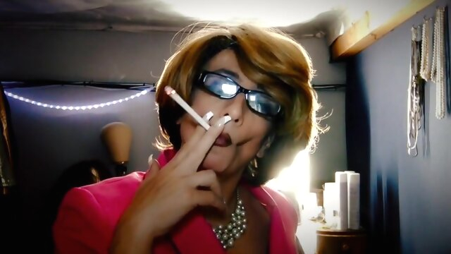 Smoking milf sissy smoking milf sissy
